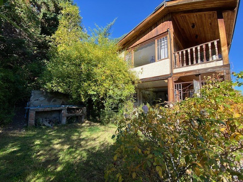Casa En Venta De 5 Dorm. En Lo Barnechea