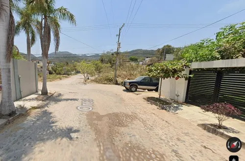 Casa Ubicada En Colonia Los Delfines, Puerto Vallarta Jalisco. Con 4 Recamaras Y 148m2. Muy Cerca Del Costco Puerto Vallarta.