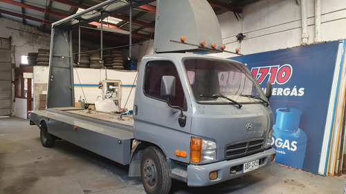 Hyundai Hd 65 Cabina Chasis Con Piramide Publicitaria