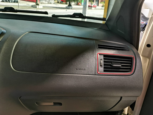 Volkswagen Fox 1.6 16v Msi Pepper Total Flex 5p
