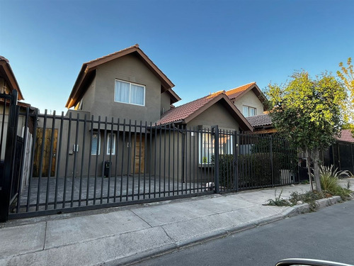 Casa En Venta De 3 Dorm. En Lampa (sin Comisión)
