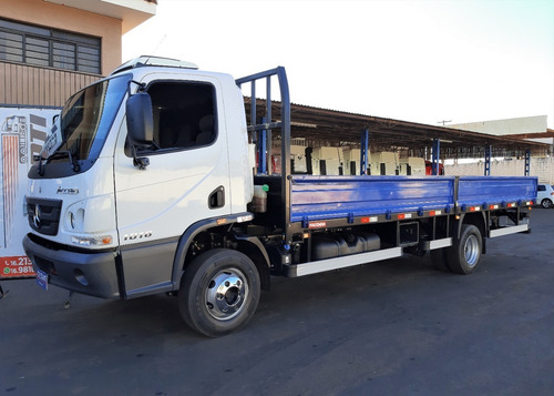 Mercedes Benz Accelo 1016 4x2 Ano 2019/20 Automático