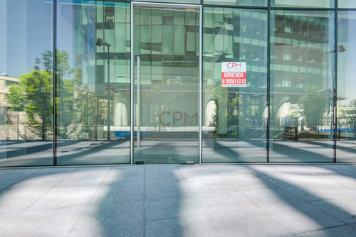 Arrienda Moderno Local Comercial, Las Condes (161698)