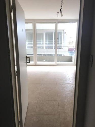 Peron 1500 Depto. 2 Amb Con Balcon 50.21mts Apto Profesional, Coch. Optativa