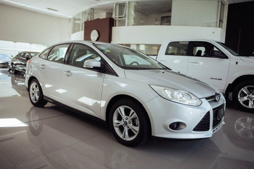 Imagen 4 de 8 de Ford Focus 4p 1.6l N Mt S