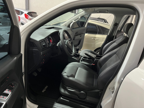 Imagen 9 de 14 de Volkswagen Amarok Trendline 4x2 140cv 2020