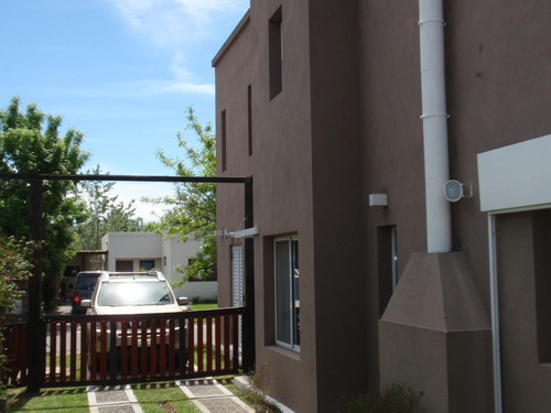 Casa En Venta En Casas De Santa Maria, Los Alamos, Rincon De Milberg Gba Norte