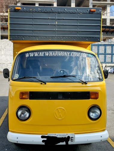 Kombi Baú 1.6 Dupla Carburação