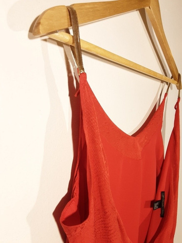 Imagen 10 de 10 de Vestido Oversize Rojo Y Tiras Doradas, Marca Mango, Talla Xs