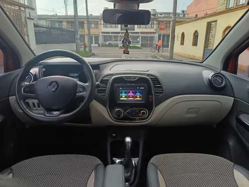 Renault Captur 2.0 Intens Automática