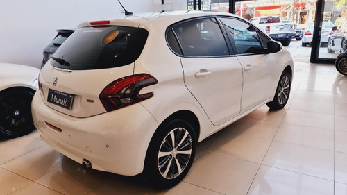 Peugeot 208 Felline 1.6 2018