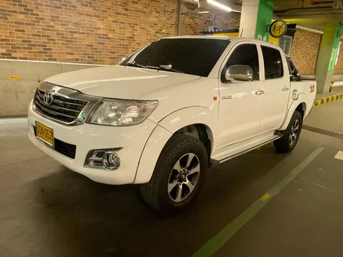 Toyota Hilux 2.5 Imv 100 hp 4x4
