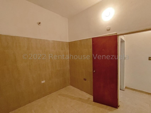 Imagen 12 de 13 de Local En Alquiler Urb. El Centro Maracay #22-24631 Dperez