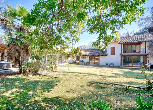Se Vende Sitio De 2.964m Con Casa Completamente Remodelada.