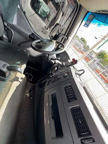 Volvo Vm 330 4x2 Unico Dono Baixa Km Todo Original