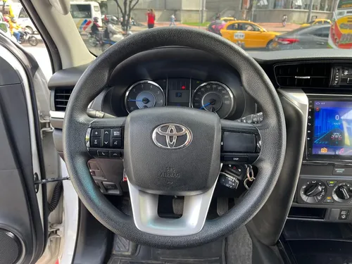 Toyota Fortuner Sw4 2.4 At
