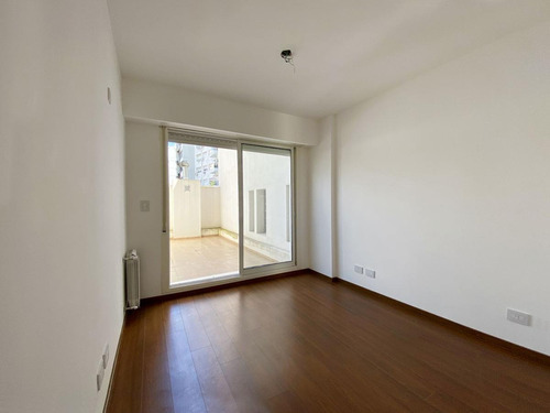Imagen 11 de 15 de 1 Dormitorio Con Caldera Y Radiadores