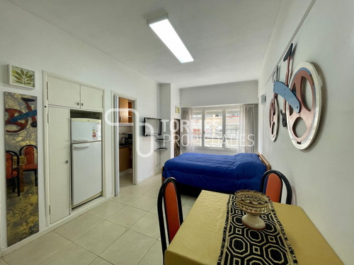Imagen 19 de 30 de Tour Virtual - Departamento En Venta 1 Ambiente A La Calle - Plaza Colón Mar Del Plata