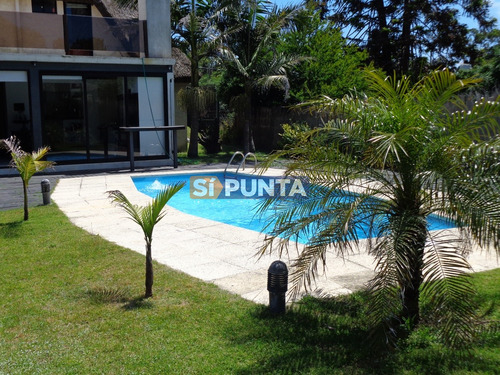 Punta Del Este Pinares A 200 M Del Mar . 4 Dorm Piscina 