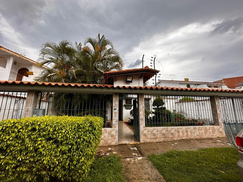 Jose R Armas Vende Casa En La Viña Calle Las Flores