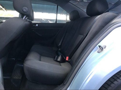 Volkswagen Bora 1.8t - Tute Cars Fernando