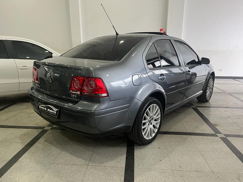 Volkswagen Bora 1.8 Highline T Tiptronic Cuero 1°dueño