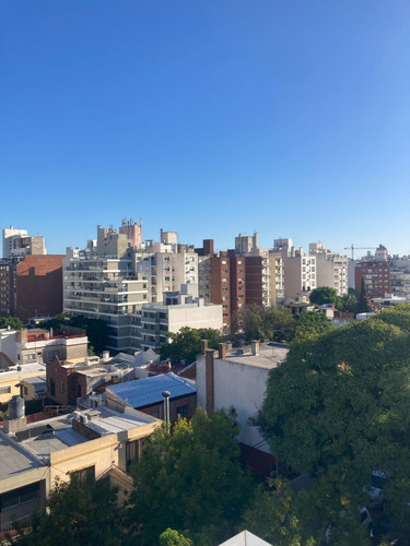 Alquilo Excelente Apartamento De 1 Dormitorio Y Terraza Al Frente, Bajos Gastos Comunes, Ubicado En Pocitos Nuevo