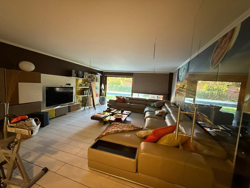 Casa En Venta Portones De Pichimapu, Las Rastras