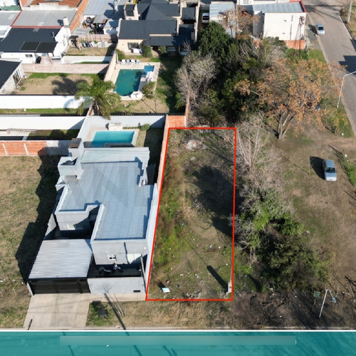 Lote Centrico - Lobos