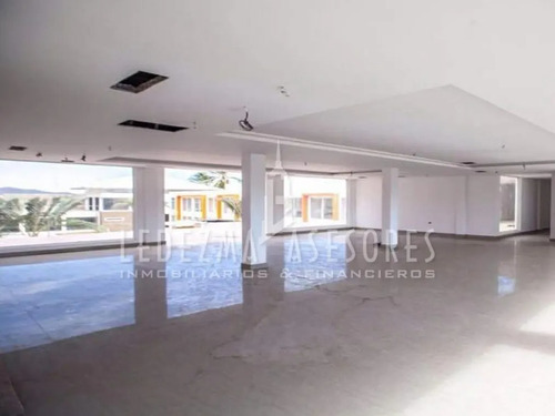 Ledezma Asesores Inmobiliarios Y Financieros C.a. Vende Hotel Comfort Inn Boutique