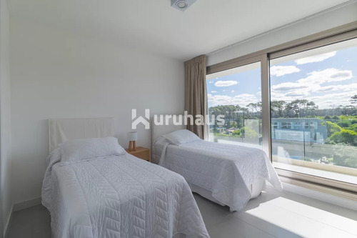 Alquiler Apartamento Tres Dormitorios Manantiales Edificio Moorea Bay