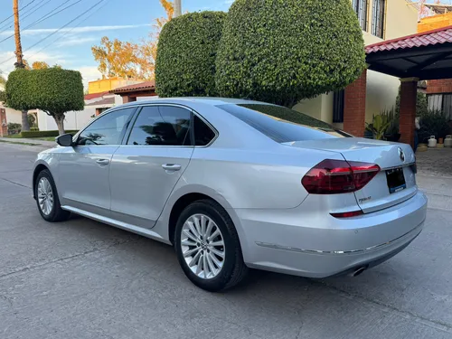 Volkswagen Passat 2.5 Tiptronic Highline At
