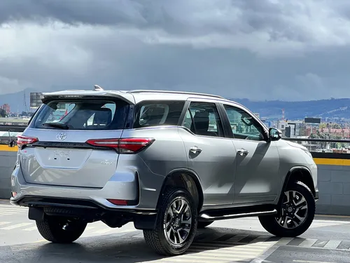 Toyota Fortuner 2.8 Diesel Srv 4X4 At