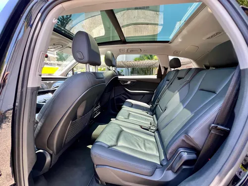 Audi Q7 .