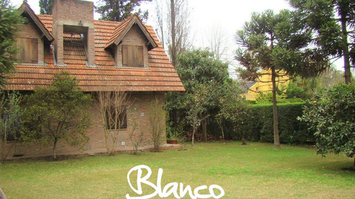 Casa En Venta En Altos Del Barranco, Pilar, G.b.a. Zona Norte