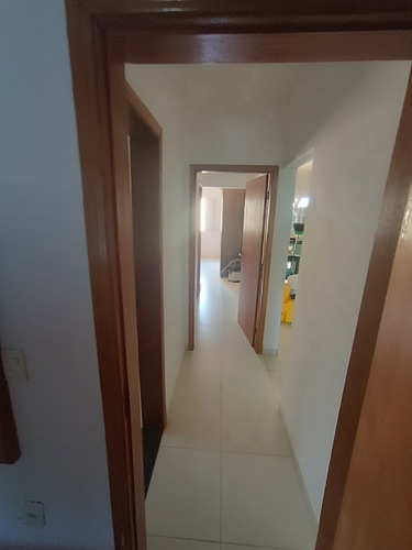 Casa Com 1 Suíte E 1 Quarto.