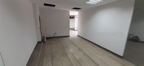 Imagen 29 de 30 de Galpon En Venta Este Barquisimeto, Amplio Estacionamiento, Info. 0424-5325471, Codigo 22-17700 Mf