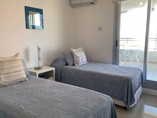 Imagen 15 de 26 de Departamento De 3 Dormitorios, Con Excelente Vista A La Playa Brava, Full Amenities.