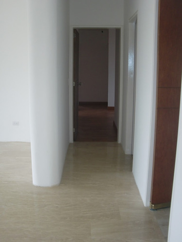 Alto Hatillo Espectacular Vista Pozo De Agua Calle Privada Vigilancia Edificio Nuevo Pisos De Mármol Cocina Ciao Cucine 180mts 4h/4b/ Exclusivo Edificio Nuevo 2 Puestos En Sótano Maletero