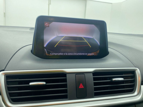Imagen 20 de 25 de Mazda 3 Sport Touring 2.0