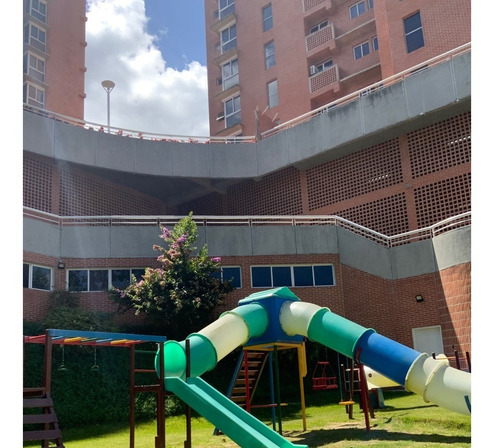 Imagen 5 de 30 de Moderno Apartamento Al Lado Del Gama Plus De La Trinidad