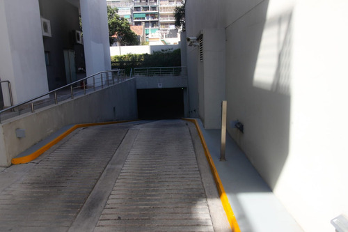 Imagen 12 de 13 de Cochera Edificio De Categoría Seguridad 24 Horas