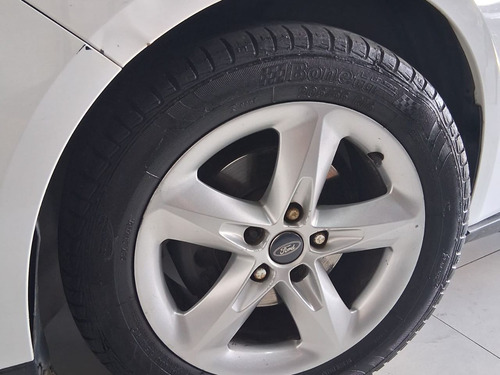 Ford Focus Sedan Titanium 2.0 PowerShift