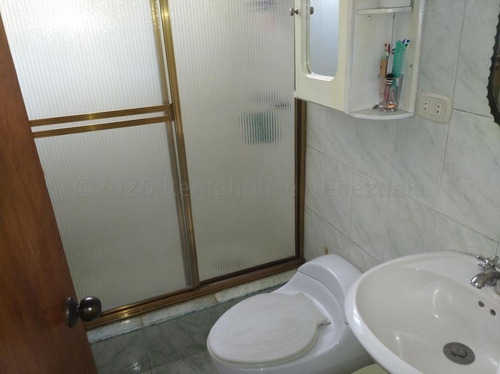 Imagen 4 de 12 de Apartamento En Venta En Urb El Centro Maracay Db 23-4807