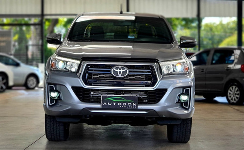 Imagem 9 de 15 de Hilux Cabine Dupla Srx Top 2019 Edição Comemorativa 50 Anos