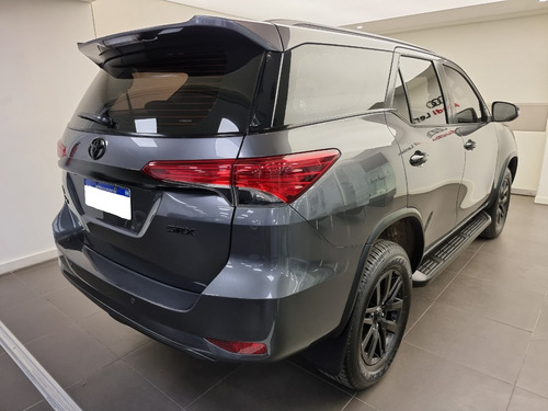 Toyota Hilux Sw4 Tdi Srx 4x4 At 7 Asientos 2020 - Lenken