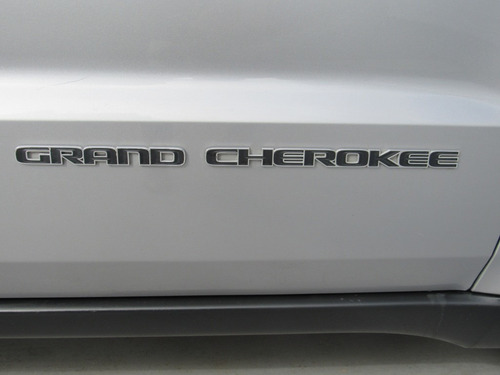 Jeep Grand Cherokee Laredo 4x4 3,6 Aut