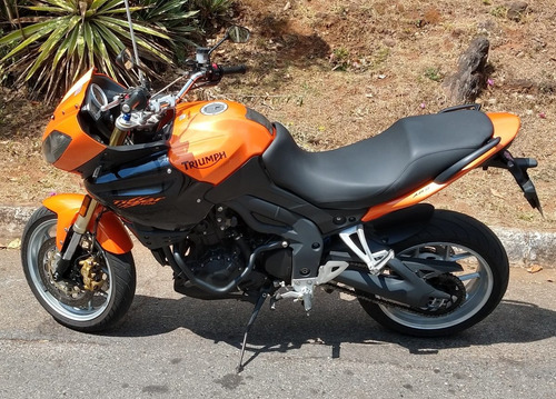 Imagem 2 de 8 de Triumph Tiger 1050