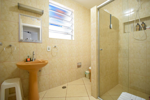 Casa Com Piscina À Venda Na Deslumbrante Praia De Peruíbe.