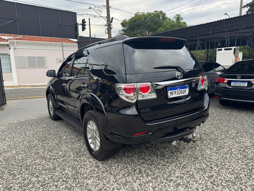 Toyota Hilux SW4 3.0 Srv 7l 4x4 Aut. 5p